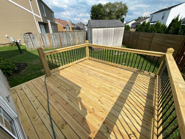 Building Photo - Welcome Home Rent Ready!