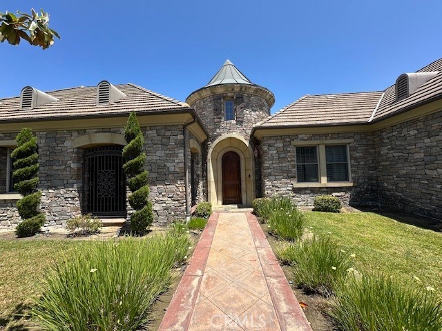 Building Photo - 25351 Mustang Dr