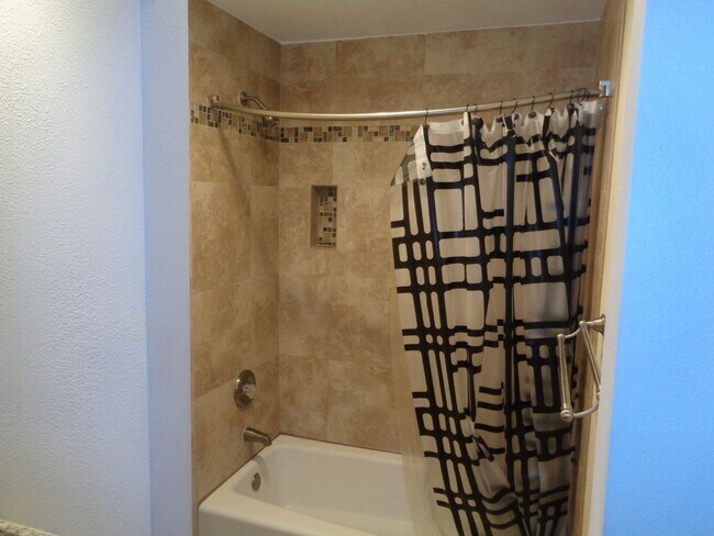 Building Photo - 387