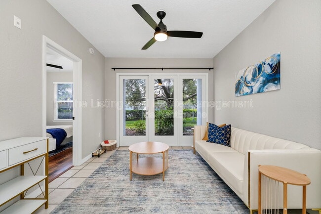 Building Photo - 2954 Sadina St