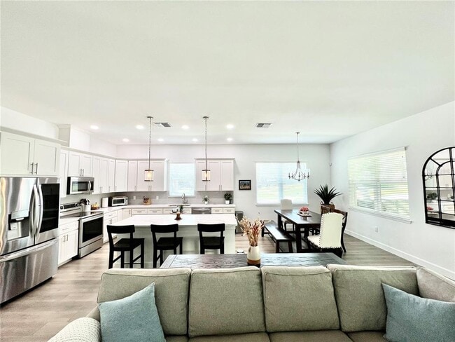 Building Photo - 1334 Belcher Dr
