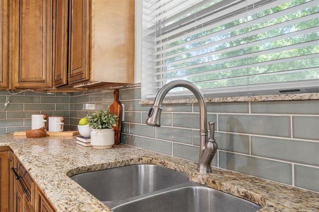 Building Photo - 2016 Pembrooke Pl