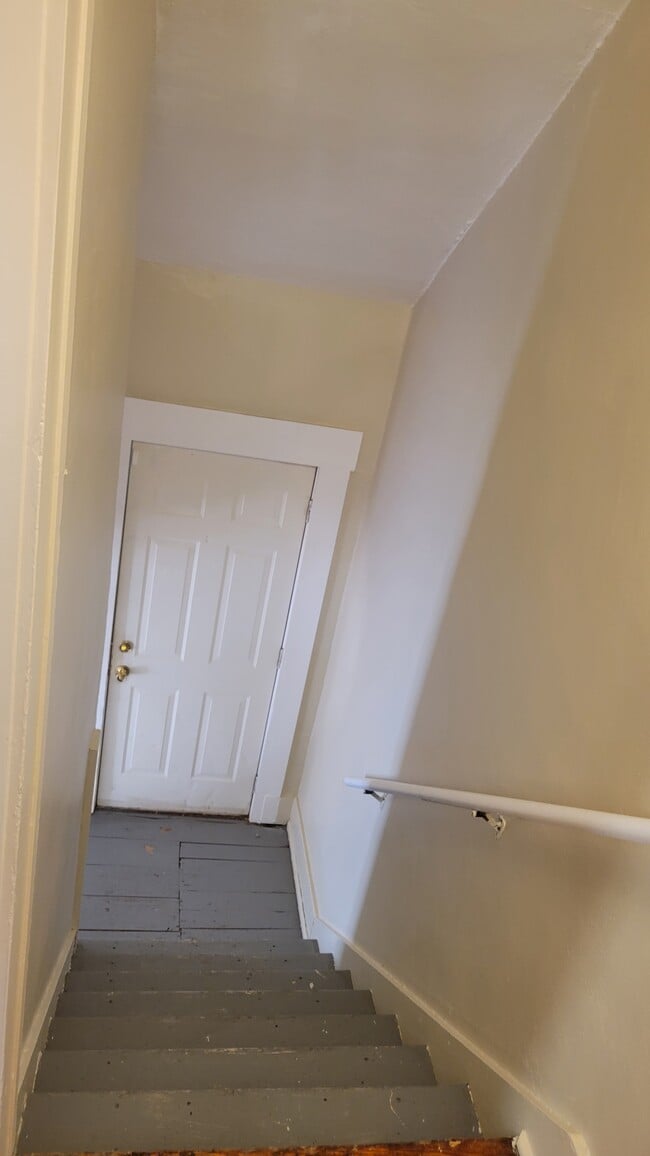 Building Photo - Prospect - 2