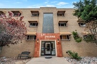 Building Photo - Large two Bed / One bath condo in great Art deco building near Washington park.