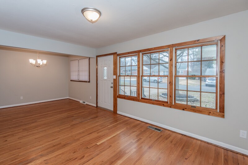 Building Photo - 980 St Brendan Ln