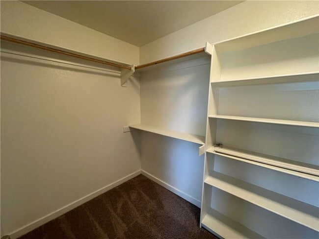 Building Photo - 3915 SW Peachwood Dr