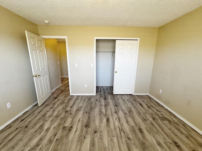 Building Photo - 1131 Pacaya Dr NW