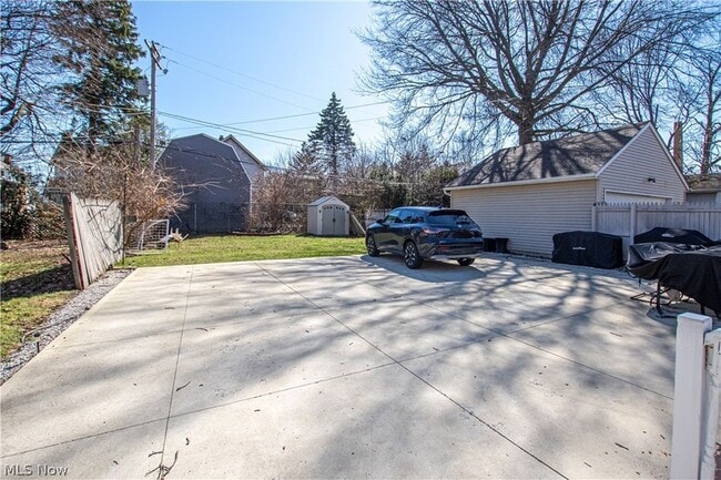 Building Photo - 10903 Parkhurst Dr