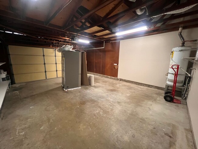 Building Photo - FULLY REMODELED 3+BR/2BA home in EL CAJON ...