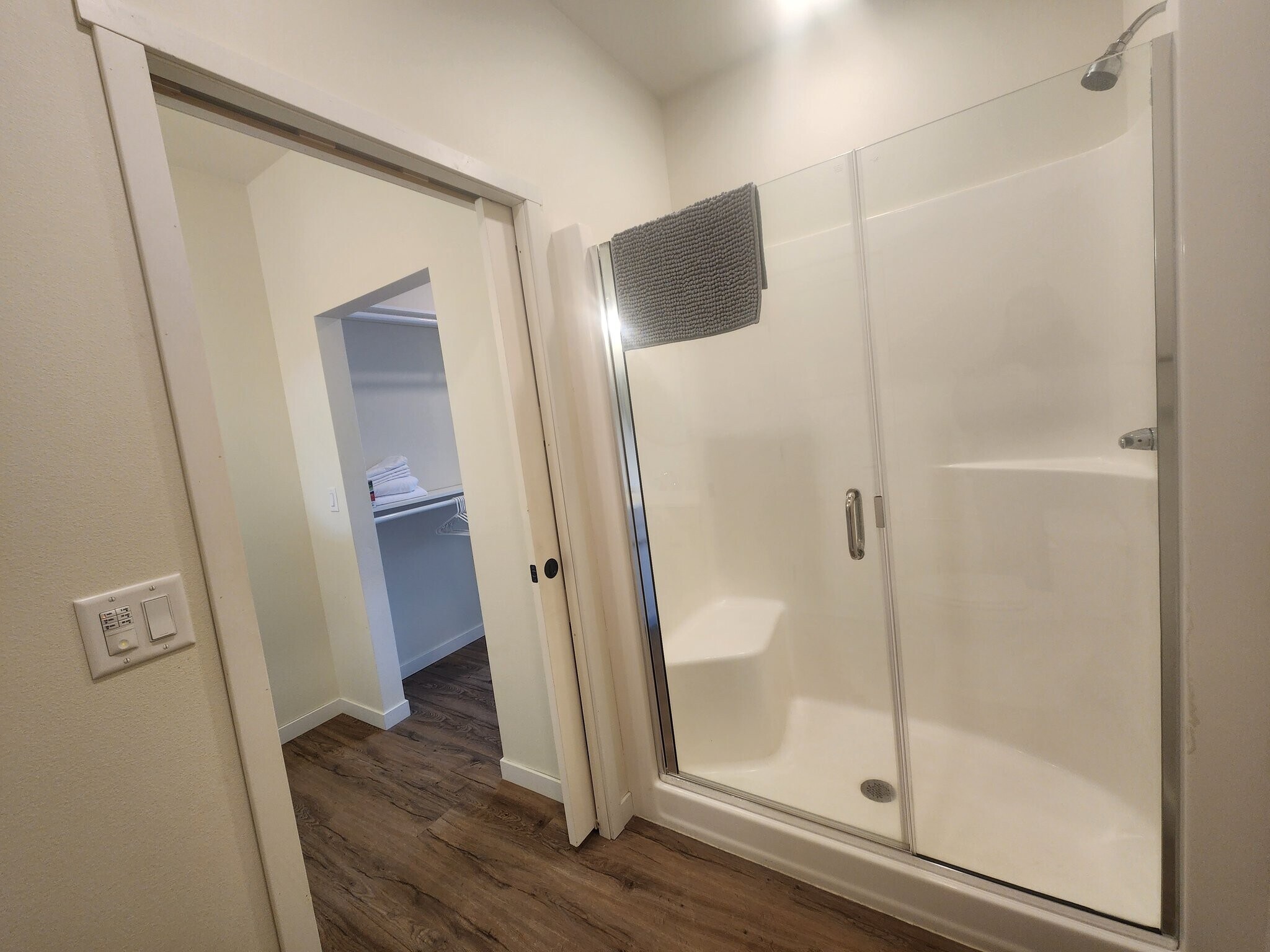 Building Photo - 812 7th St SW