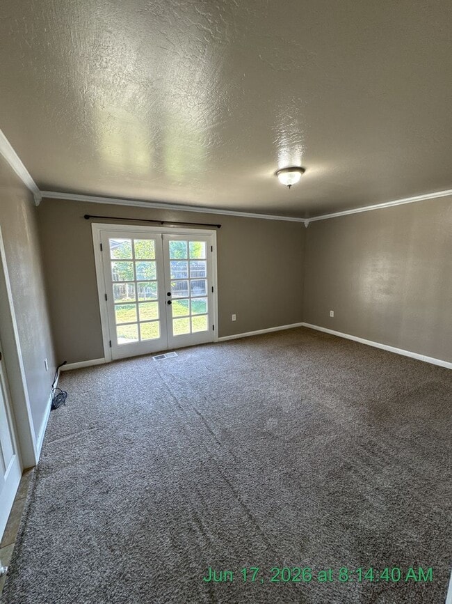 Building Photo - 2601 S Kloth Dr