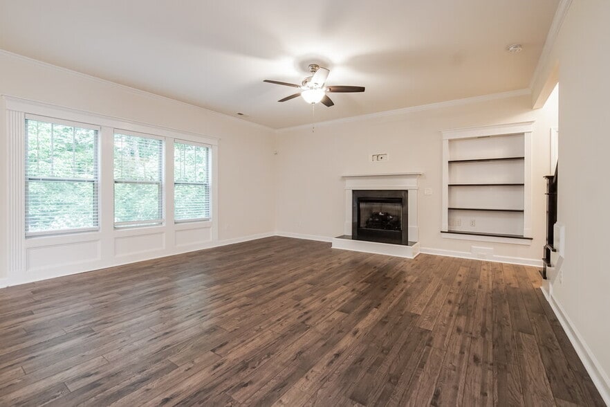 Building Photo - 39 Grand Manor Ct