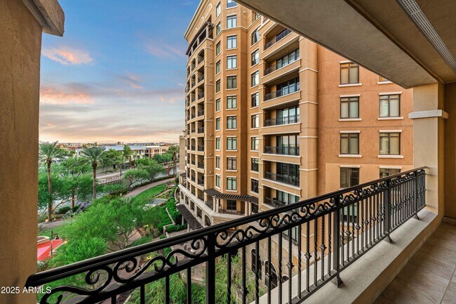 Building Photo - 7181 E Camelback Rd