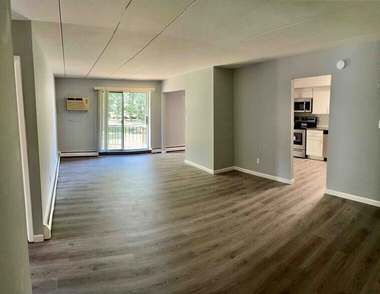 Building Photo - 1575 W Street Rd