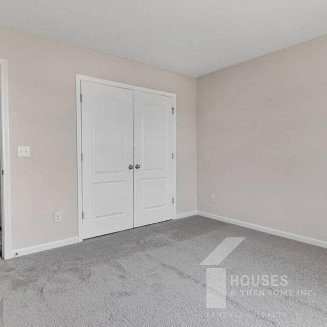 Building Photo - 3006 Wingadee Dr