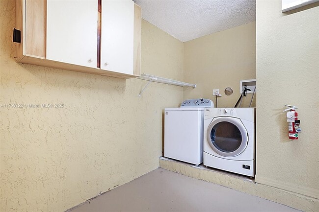 Building Photo - 5308 NW 89th Ave