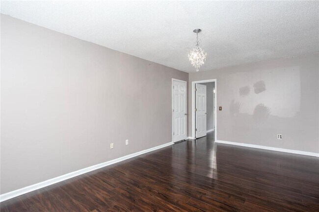 Building Photo - 5414 Sweetsprings Dr SW