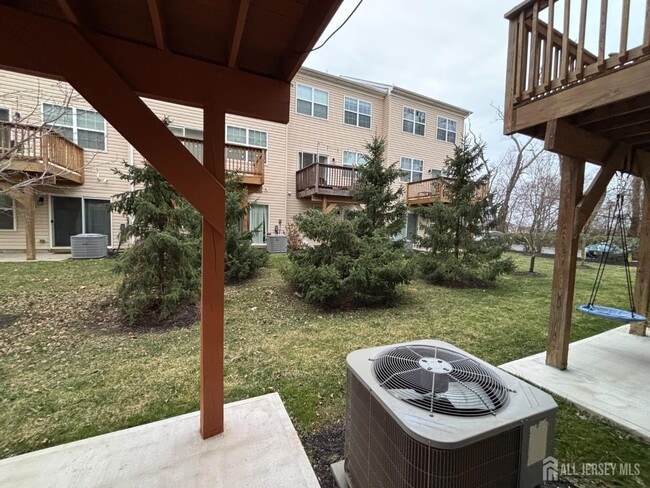 Building Photo - 1205 Hights Farm Rd N