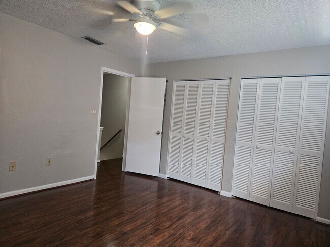 Building Photo - Charming 2-bedroom, 1.5-bath in the desirable Bellamy Forge