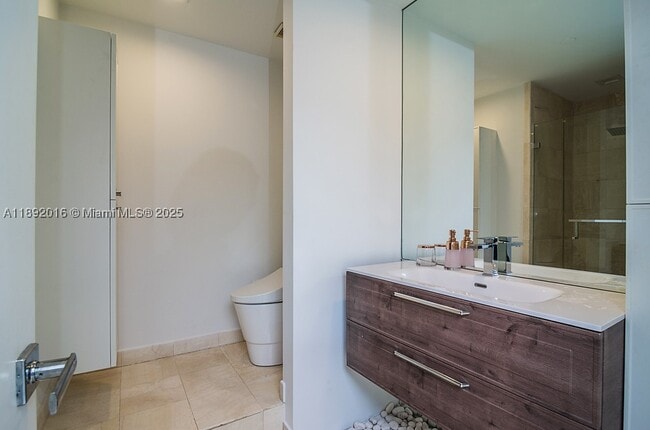 Building Photo - 3500 Island DPH01 Is