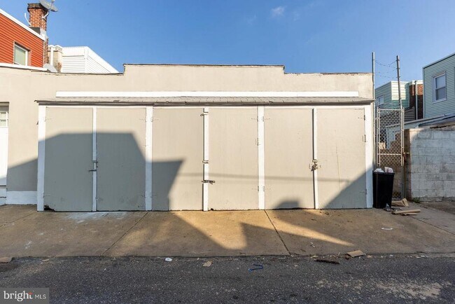 Building Photo - 3127 Cedar St