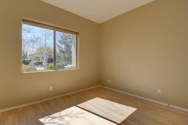 Building Photo - Granville Home for Rent!