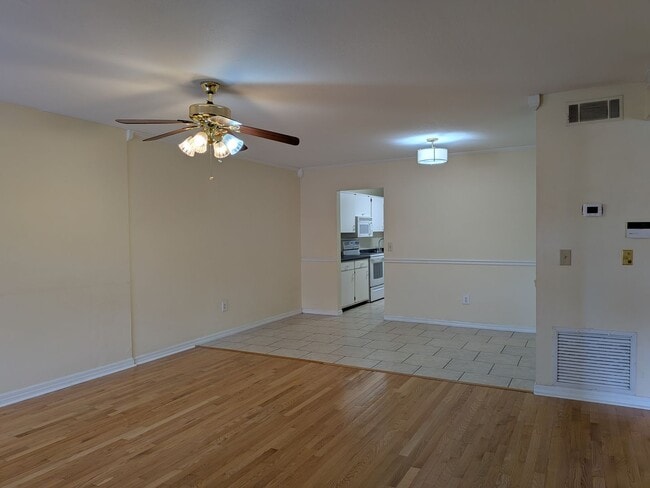 Building Photo - 3 Bedroom Condo in Hidden Ridge Condominiums