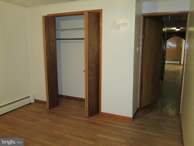 Building Photo - 315 York Rd