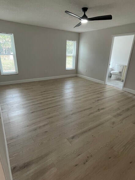 Building Photo - 23811 Sunset View