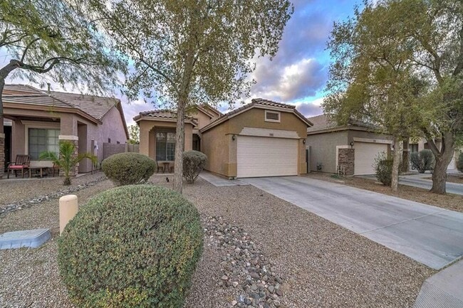 Primary Photo - 44811 Paraiso Ln