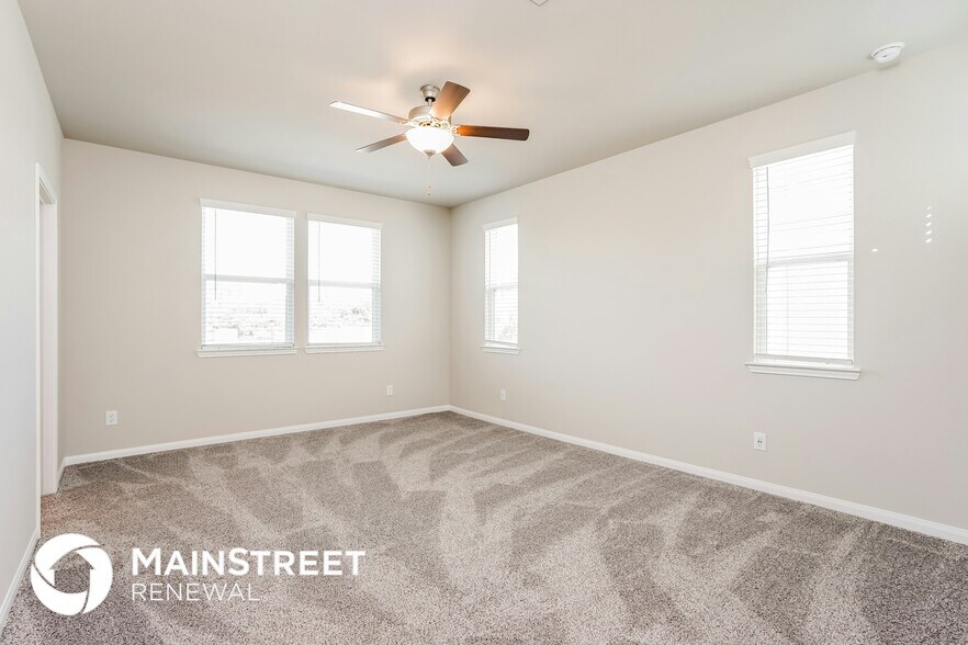 Building Photo - 9826 Rugged Oaks Dr