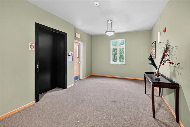 Building Photo - 8206 Starr Grass Dr