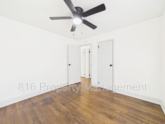Building Photo - 1406 N Ponca Dr
