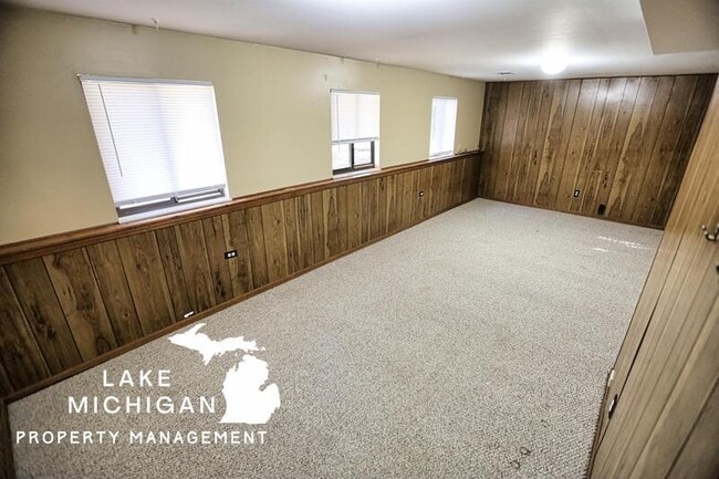 Building Photo - 4831 Stauffer Ave SE