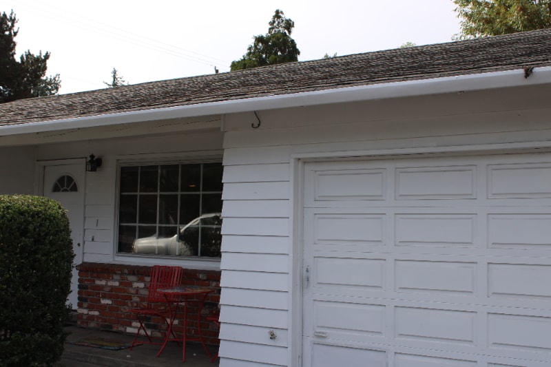 Building Photo - 10915 SW Hall Blvd