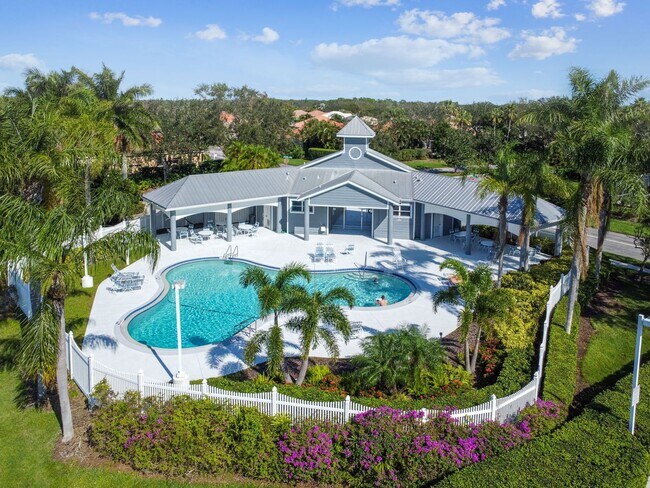 Building Photo - 3 Bed, 2 Bath Single Family Home in Sarasota