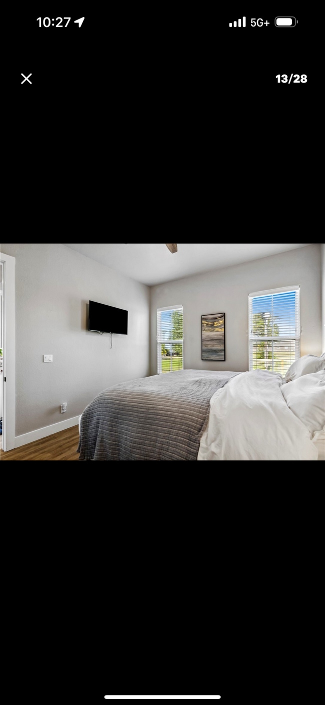 Building Photo - 360 Club Oak Ln