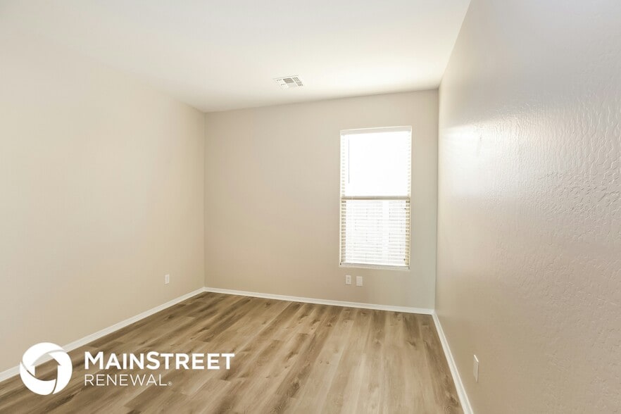 Building Photo - 9908 W Illini St