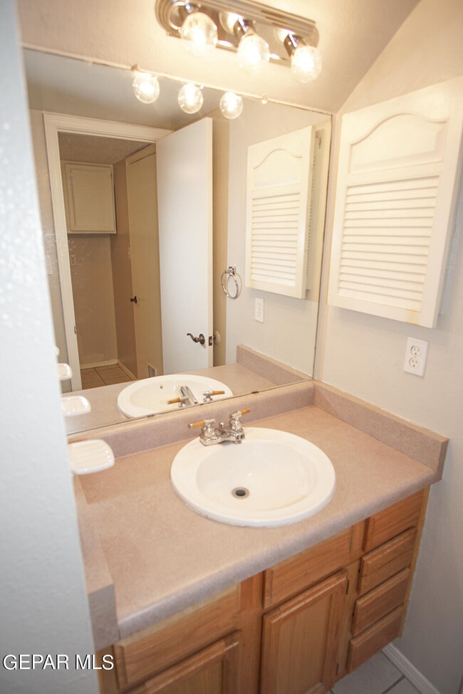Building Photo - 2348 Mermaid Dr