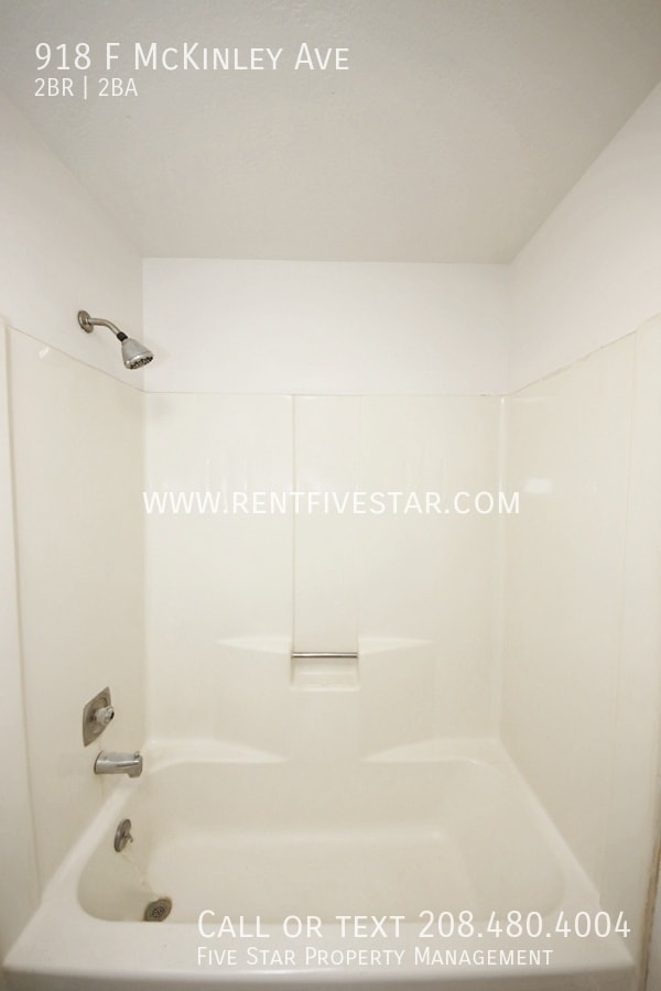 Building Photo - 918 F McKinley Ave