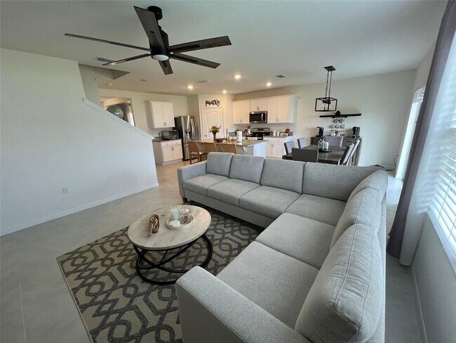 Building Photo - 5585 Winona Dr