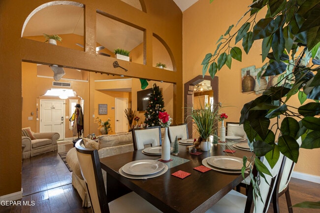 Building Photo - 1123 Night Hawk Dr