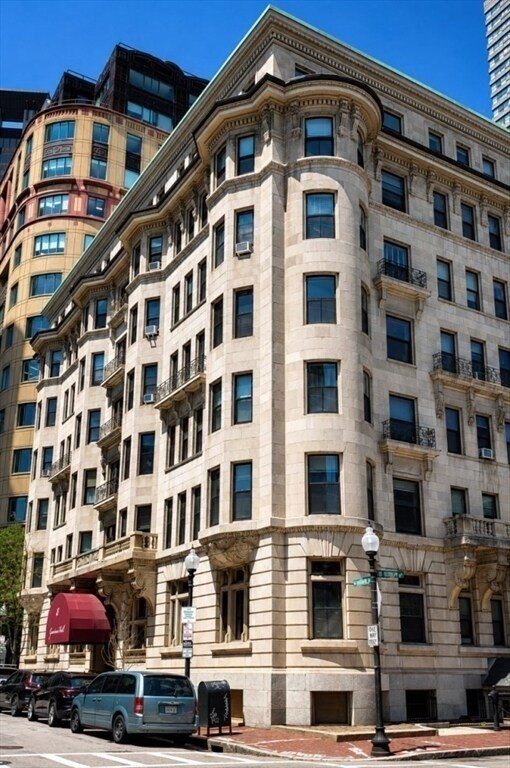 Building Photo - 8 Garrison St