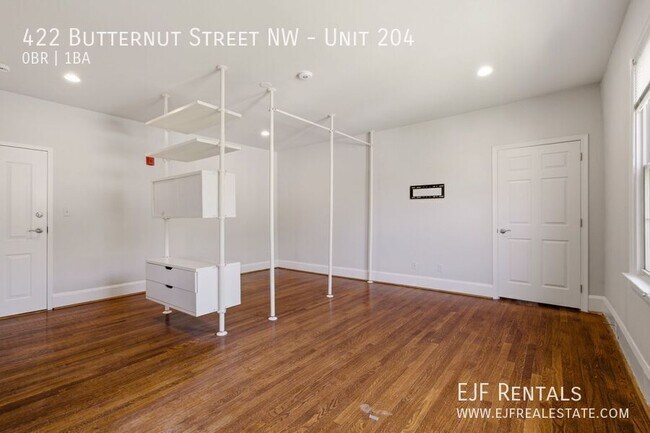 Building Photo - 422 Butternut St NW