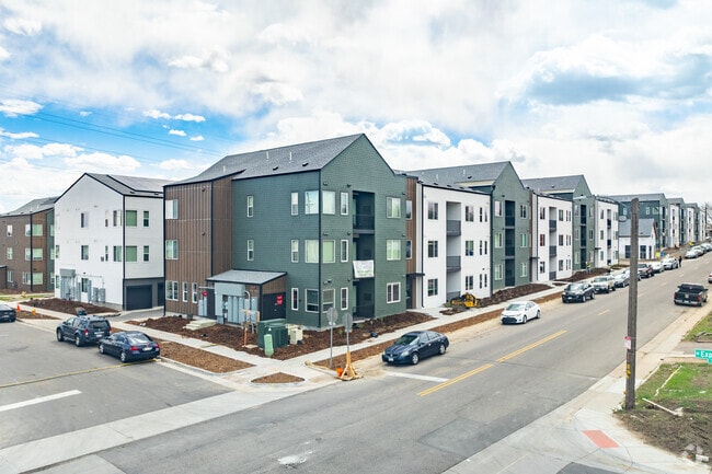 Primary Photo - Pascal Gardens Apartments