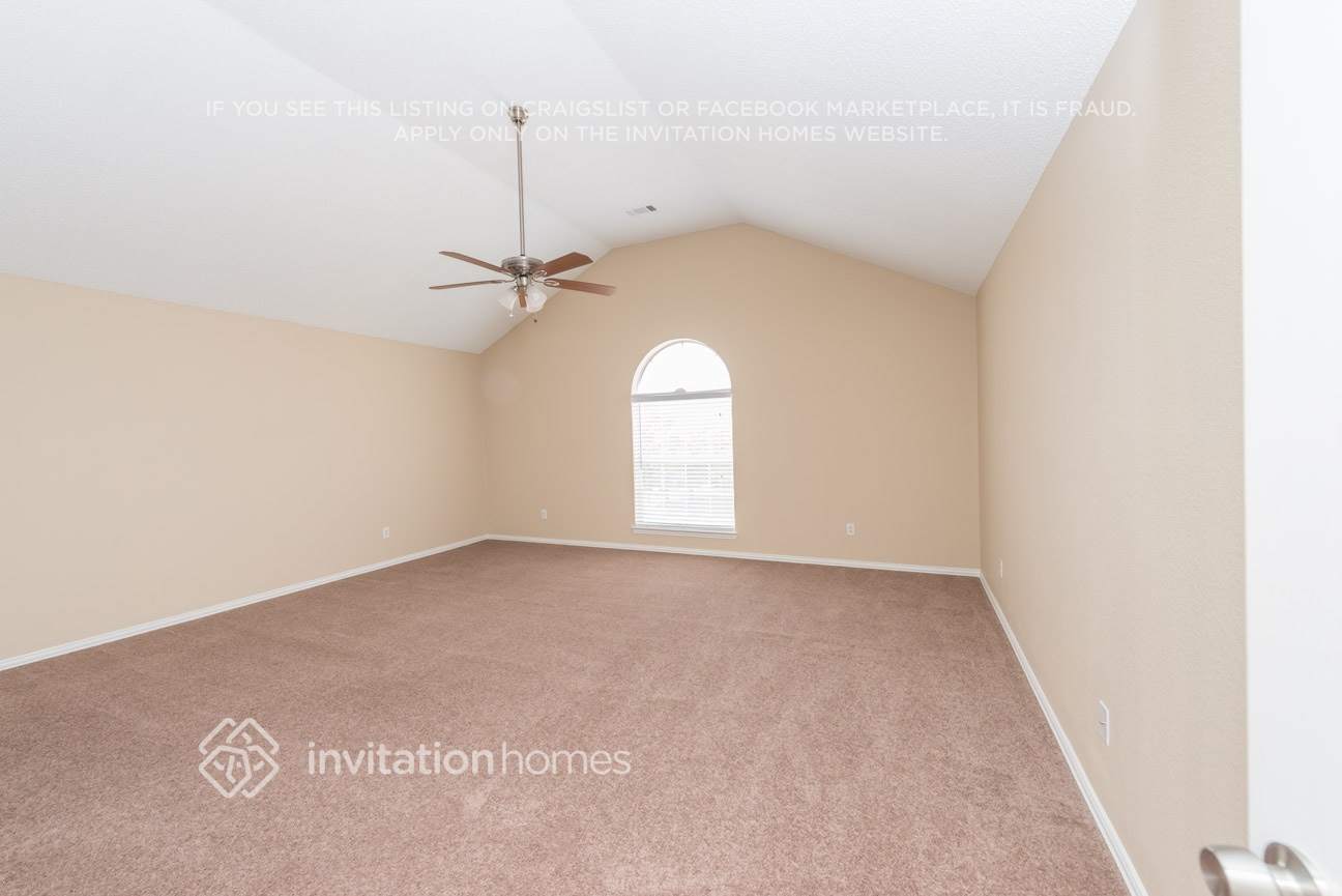 Building Photo - 5010 Ridgefield Ct