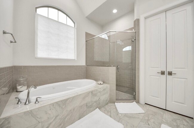 Building Photo - 15623 Broad St