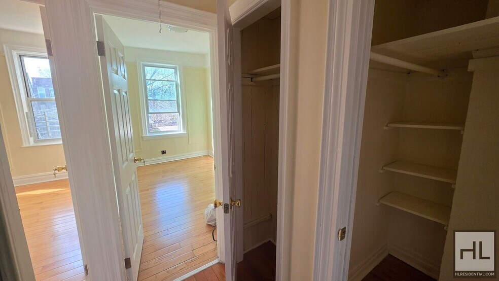 Building Photo - 28 STREET