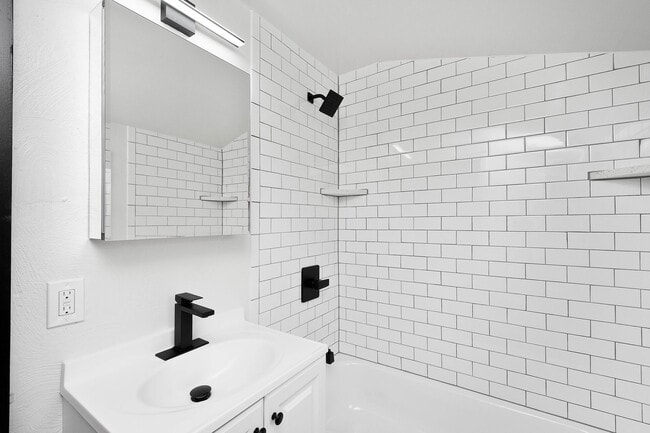 Building Photo - AVAILABLE MAY 1st!! FULLY UPDATED 3 BEDROOM IN WEST MIFFLIN!!