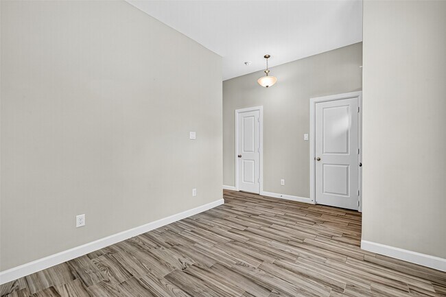 Building Photo - 6014 Dark Kite Trl